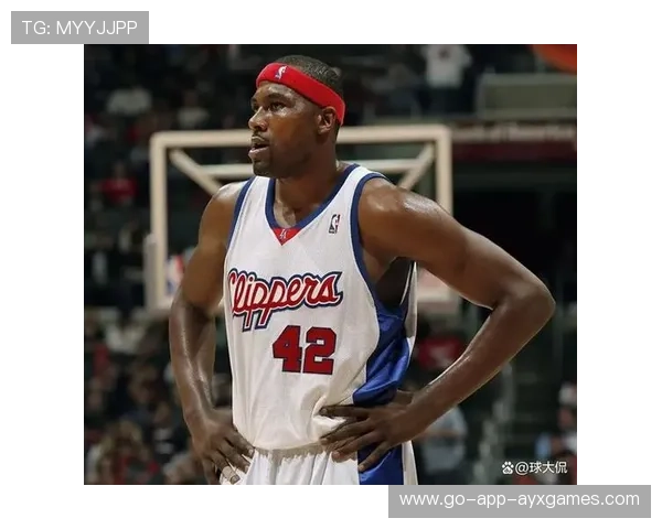 快船攻守联动：如何在防守端制造更多转换机会成为训练主题