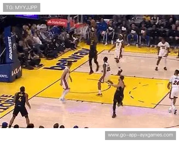 巴特勒偏侧上篮命中，热火在末节实现逆转