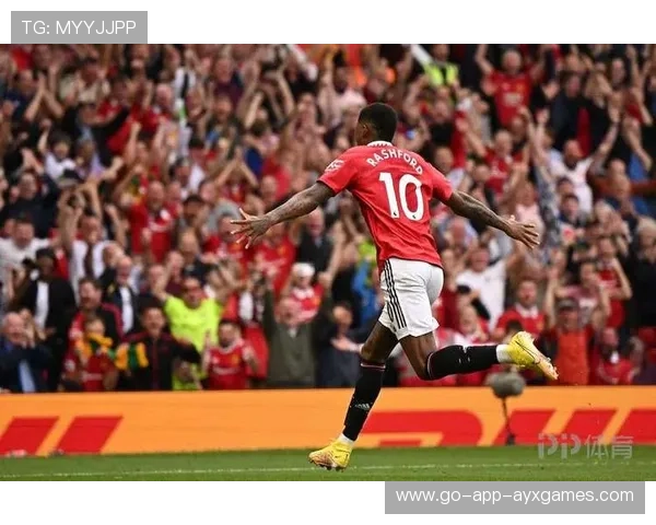 巴黎边路组合发威，内维尔预测胜局