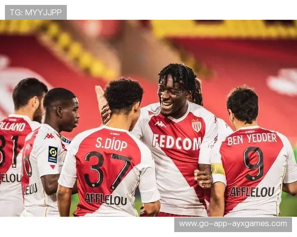 法甲摩纳哥中路穿透犀利，客场带走分数：一场关于突破与信念的胜利之路